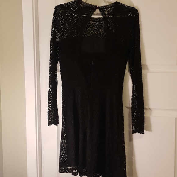 Dress - Picture 2 of 4